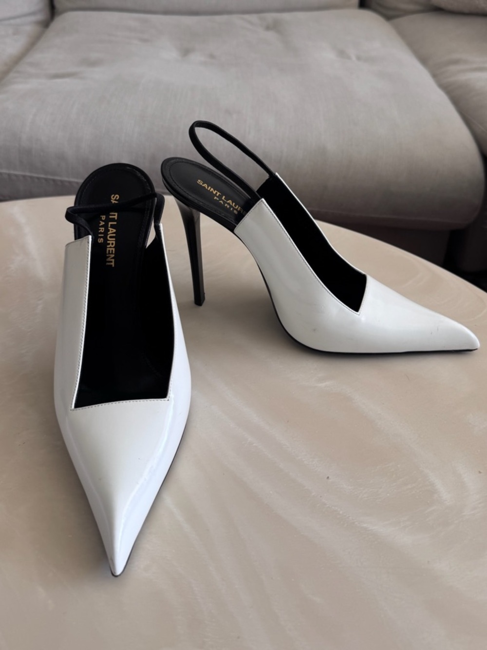 Saint Laurent Raven 110 Patent Leather Slingback Pumps in Blanc